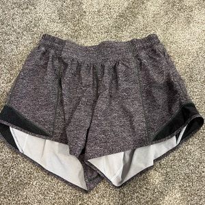 Lululemon Hotty Hot shorts 4”
